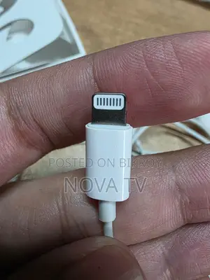 Apple Lightning Earpods
