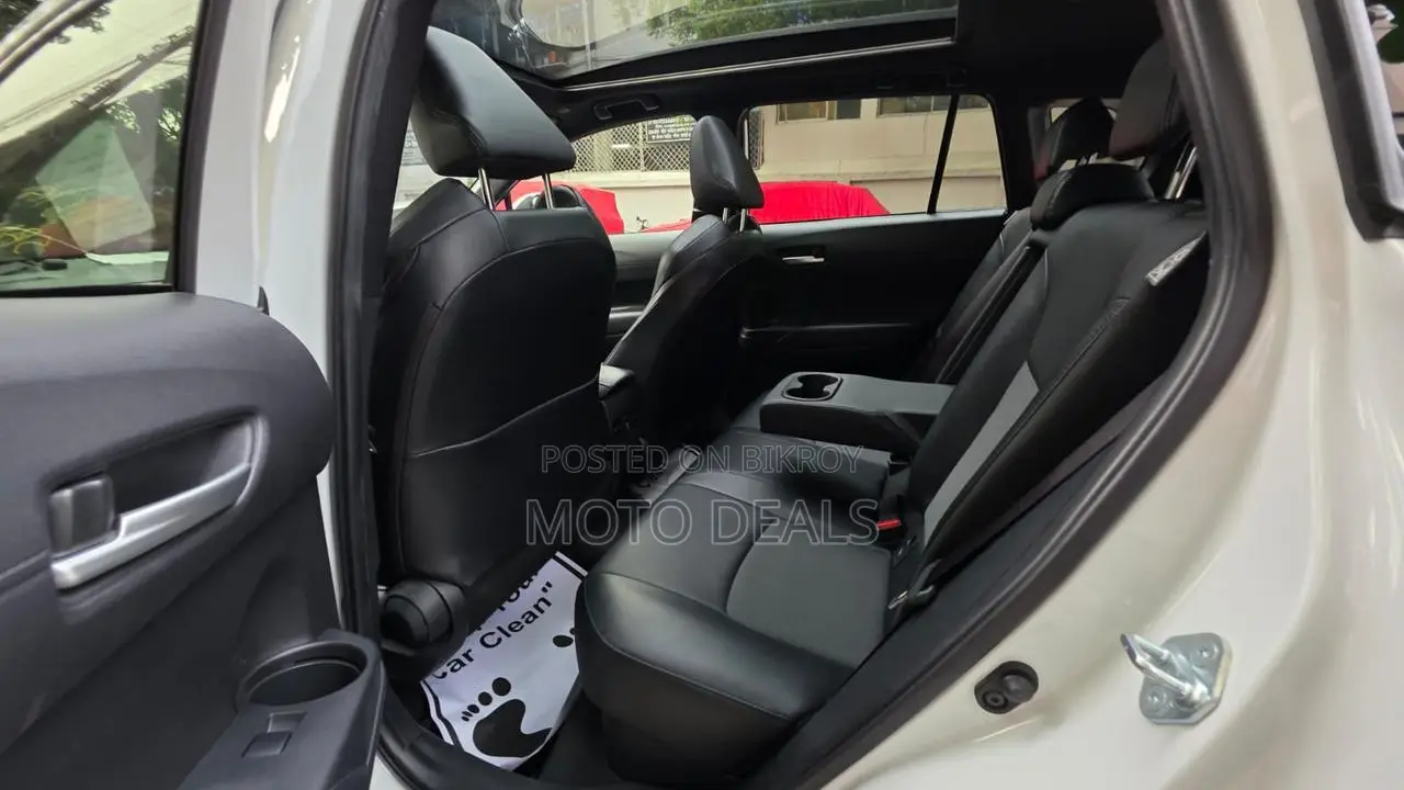 Toyota Corolla Cross 1.8 Hybrid FWD 2021 Pearl