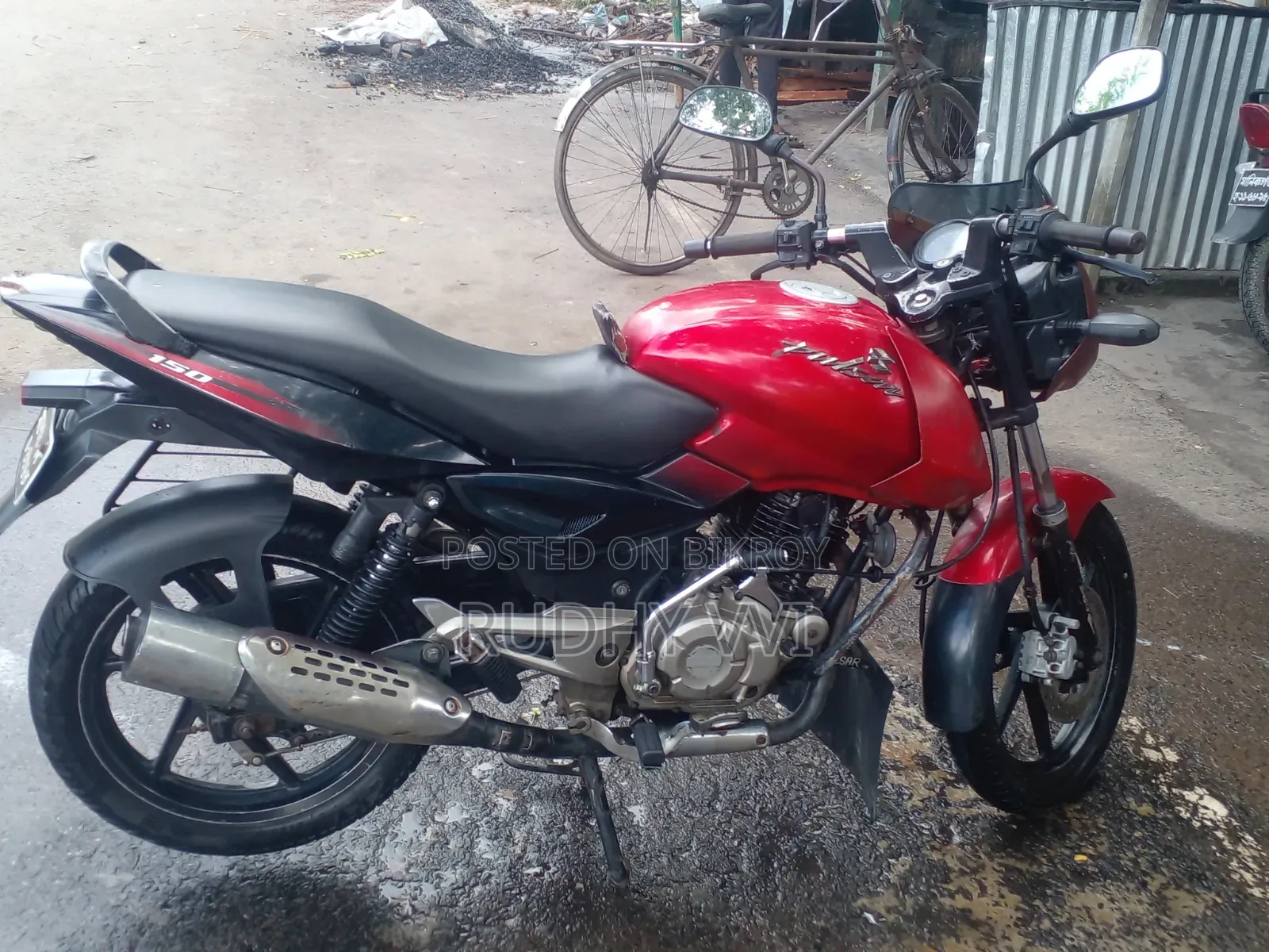 Bajaj Pulsar 150 2010 Red