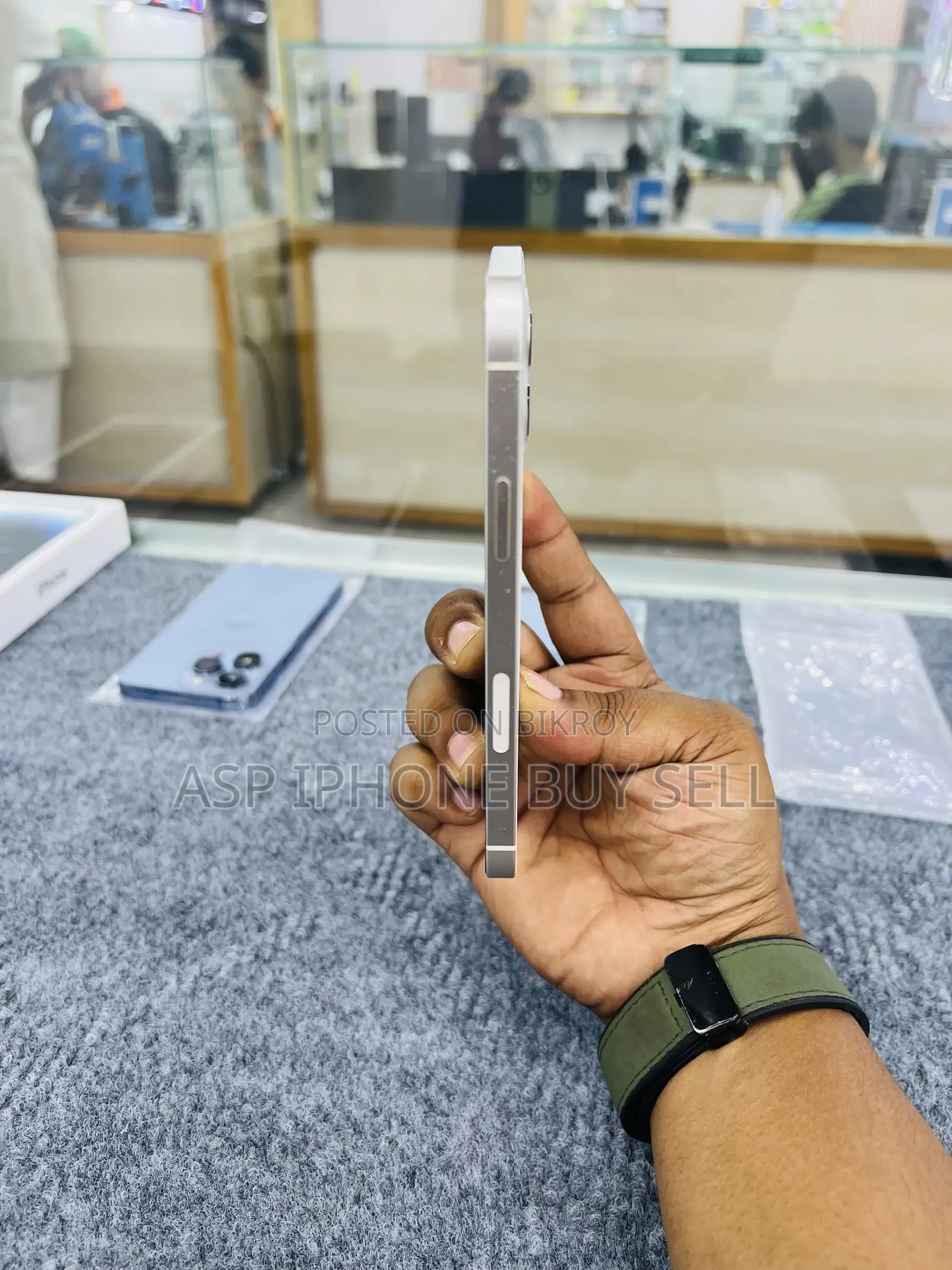 অ্যাপল আইফোন ১২ ১২৮ জিবি সাদা
