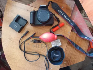 ক্যানন ৭০০ডি ৫০মিমি