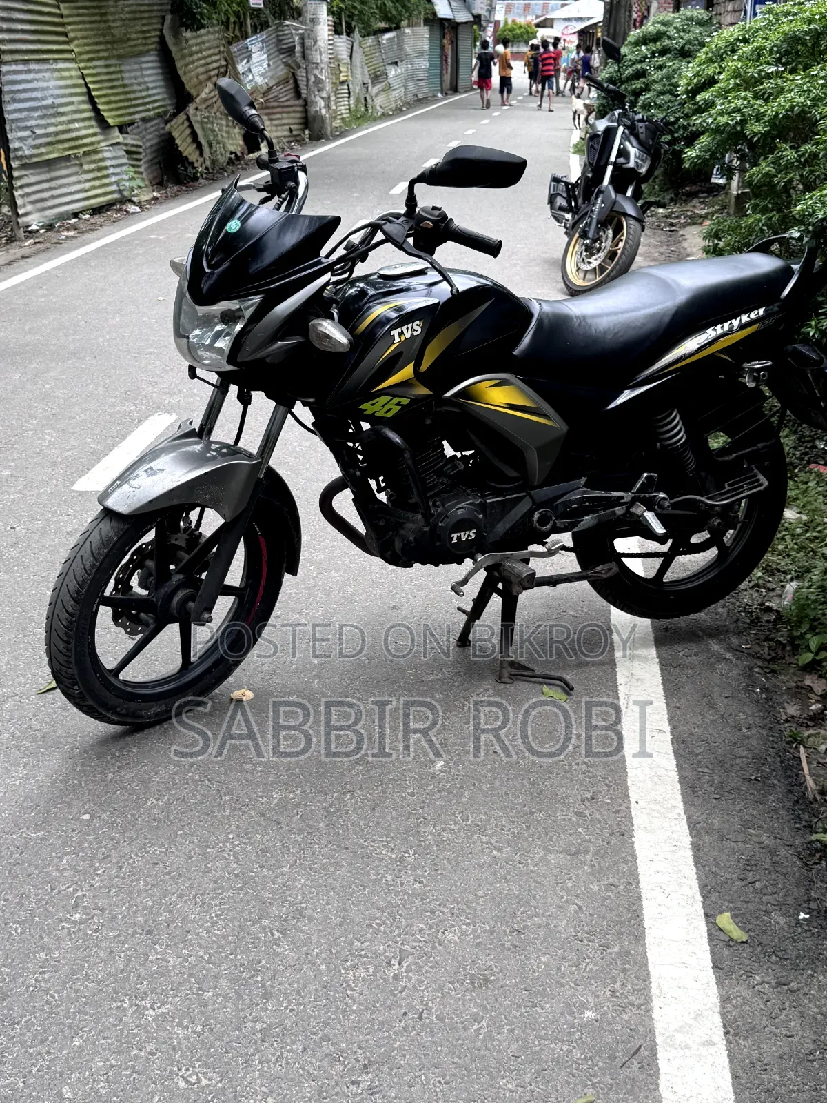 নতুন টিভিএস স্ট্রাইকার ১২৫ ২০২০ কালো