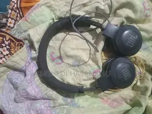 JBL E35 on-Ear Headphone for Sale