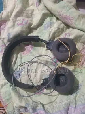 JBL E35 on-Ear Headphone for Sale