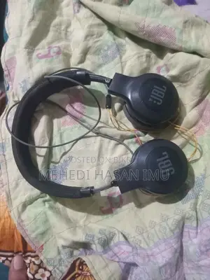 JBL E35 on-Ear Headphone for Sale