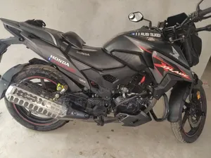 হোন্ডা এক্স-ব্লেড ১৬০ ২০২৪ ব্ল্যাক