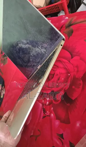 ল্যাপটপ অ্যাপল ম্যাকবুক এয়ার ২০২০ এম১ ৮জিবি অ্যাপল এম১ এসএসডি ২৫৬জিবি