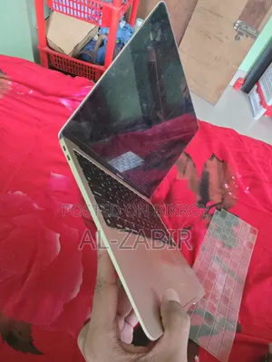 ল্যাপটপ অ্যাপল ম্যাকবুক এয়ার ২০২০ এম১ ৮জিবি অ্যাপল এম১ এসএসডি ২৫৬জিবি