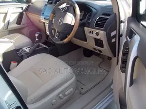 New Toyota Land Cruiser Prado 2.7 2022 Pearl