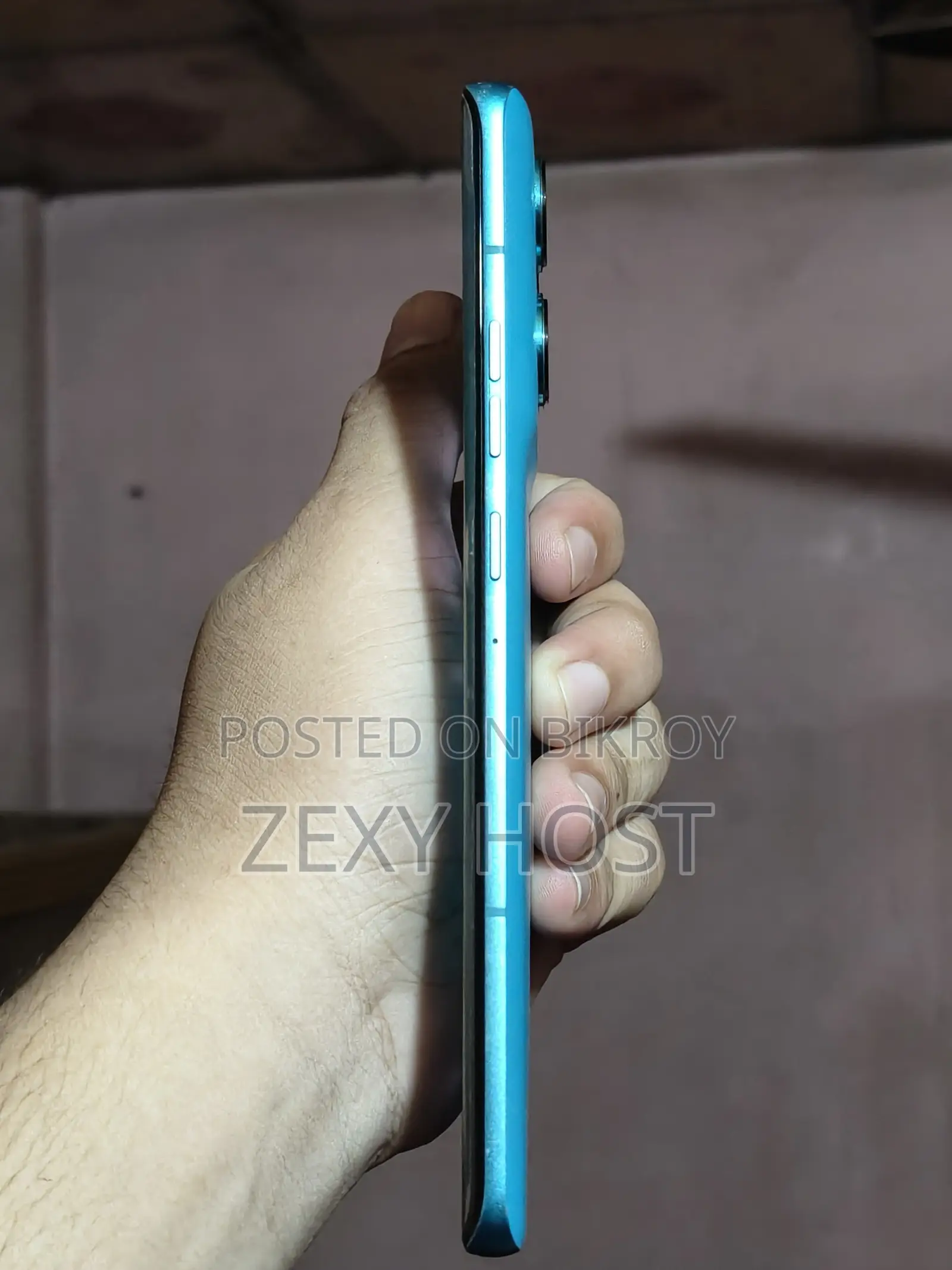 মোটোরালা এজ ৫০ প্রো ২৫৬ জিবি ব্লু