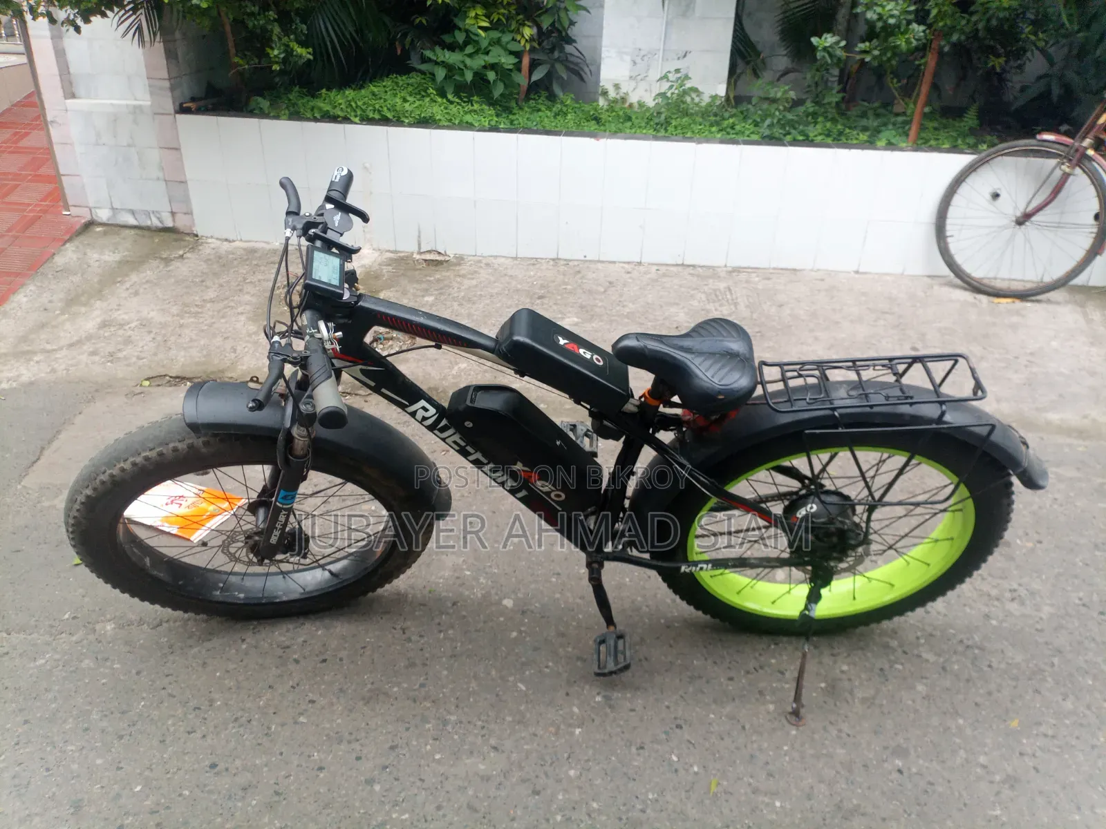 মোটরসাইকেল ২০২৫ কালো