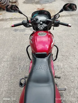 বাজাজ পালসার ১৫০ ২০১১ রেড