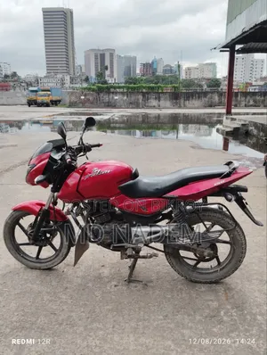 বাজাজ পালসার ১৫০ ২০১১ রেড