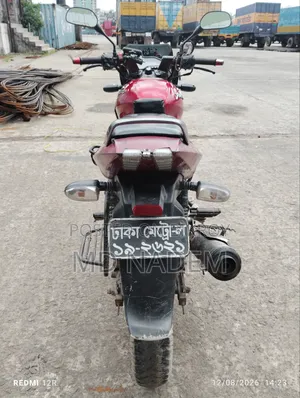 বাজাজ পালসার ১৫০ ২০১১ রেড