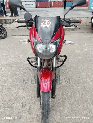 বাজাজ পালসার ১৫০ ২০১১ রেড
