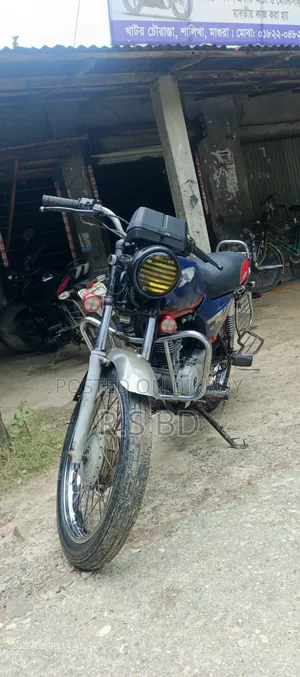 বাজাজ বক্সার ১০০ ২০০৪ নীল