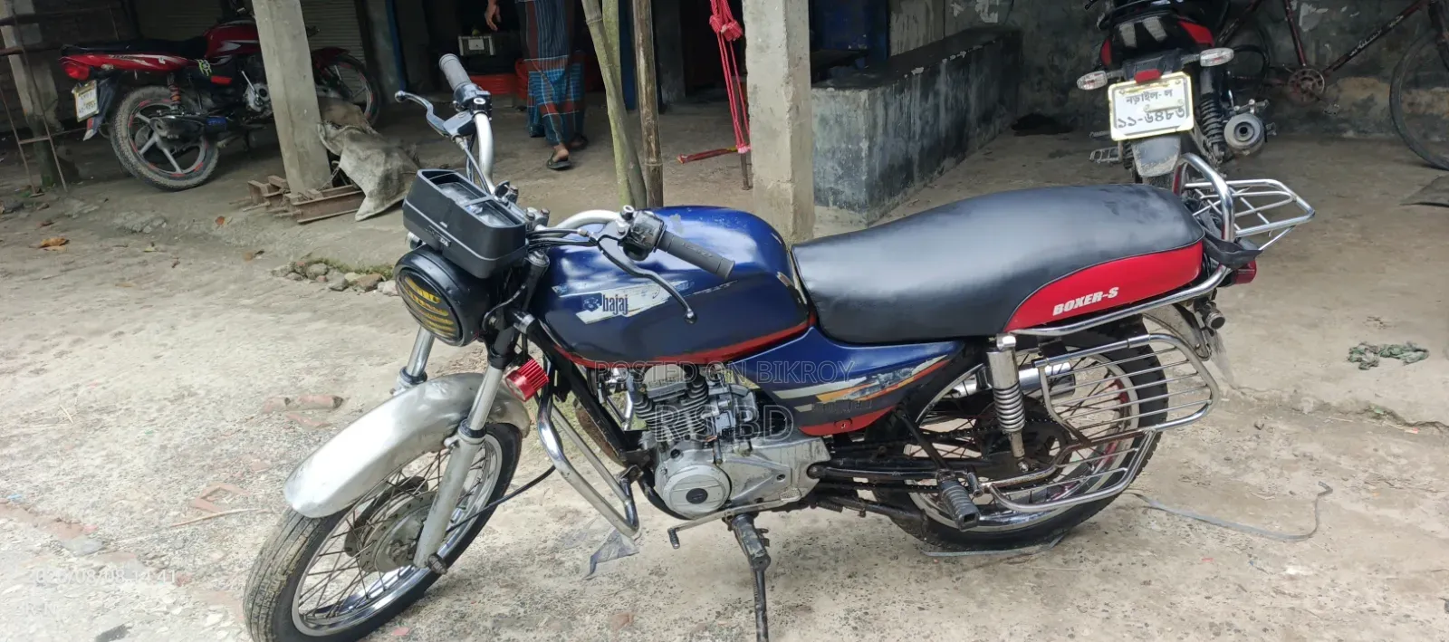 বাজাজ বক্সার ১০০ ২০০৪ নীল