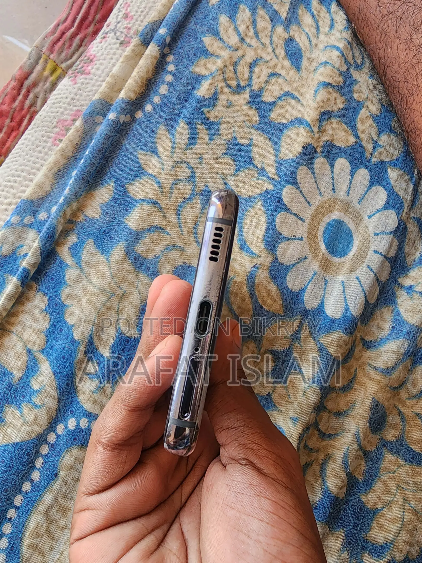 স্যামসাং গ্যালাক্সি এস২১ ৫জি ১২৮ জিবি কালো