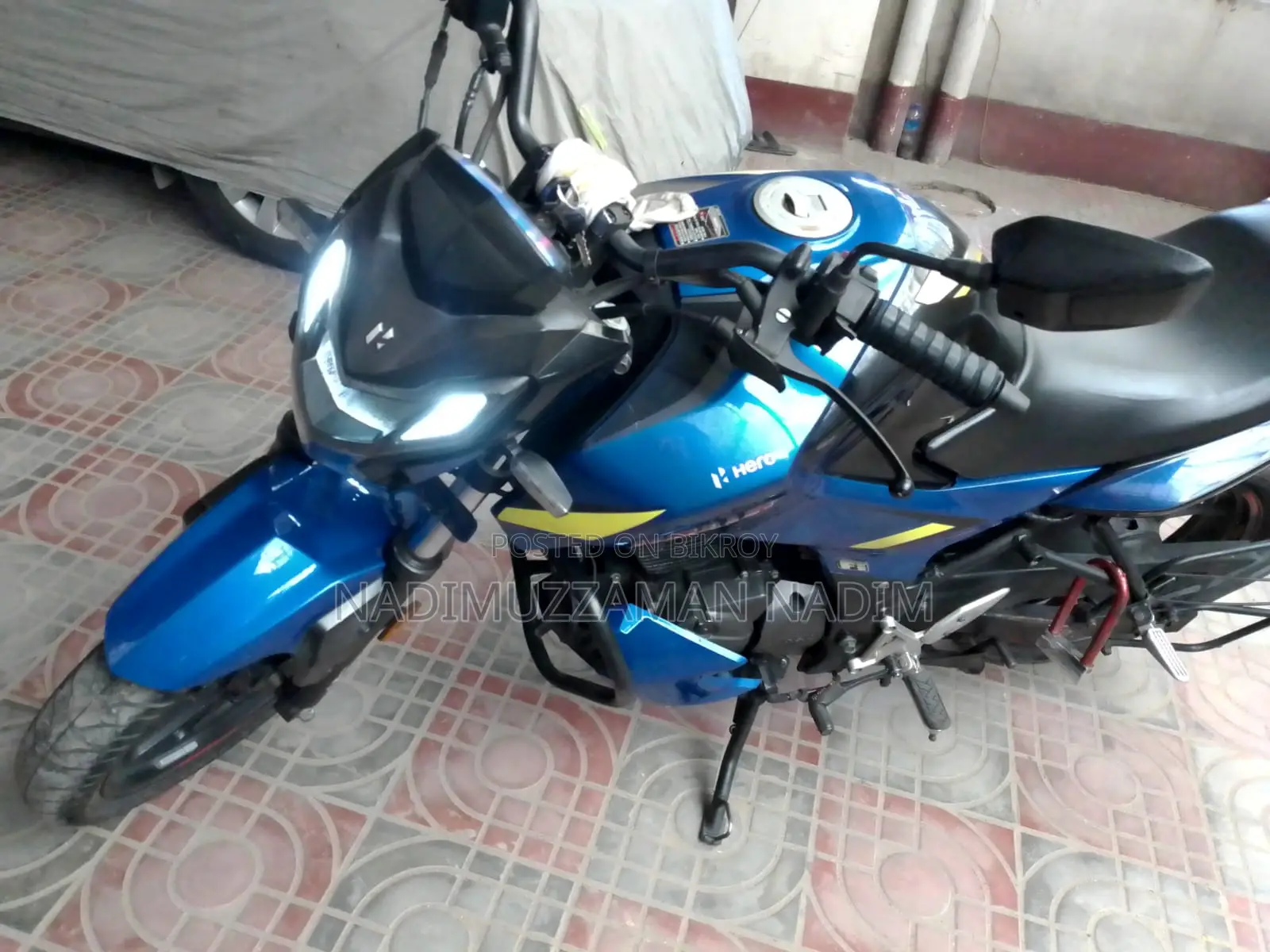 Hero Thriller 160R 2024 Blue