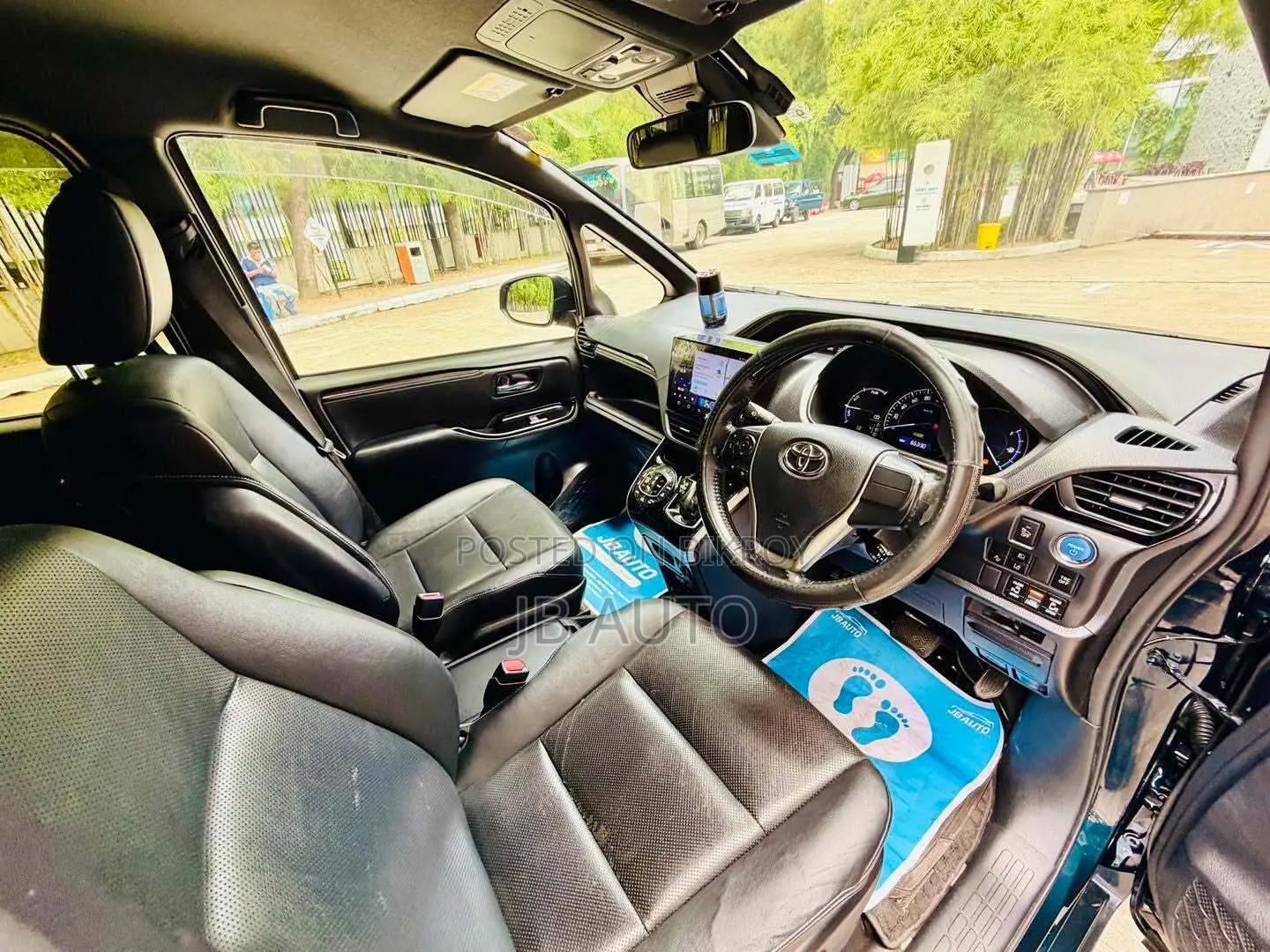 Toyota Esquire 2017 Blue