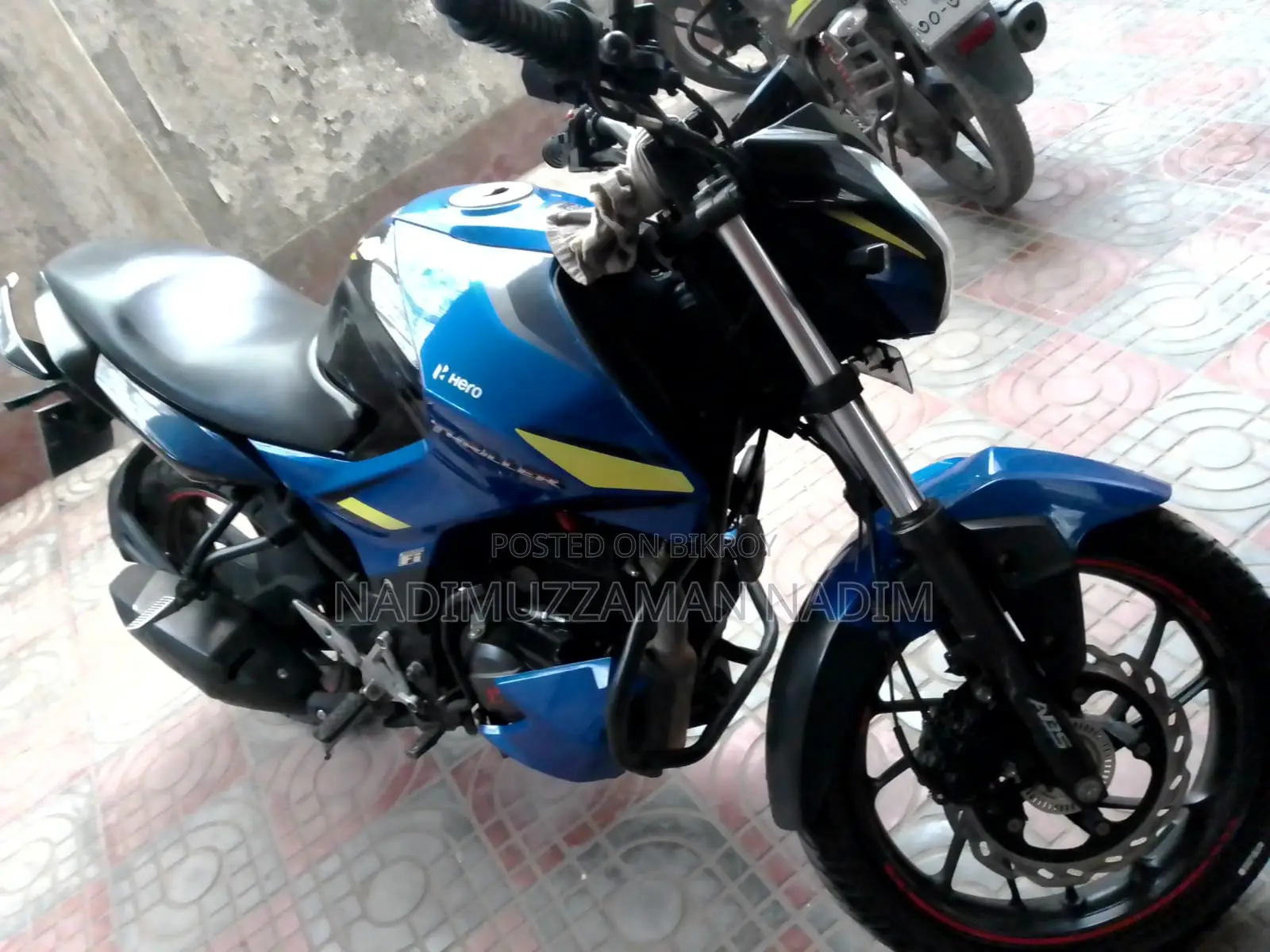 Hero Thriller 160R 2024 Blue