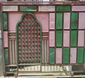 হোম গেট . (লোহা)