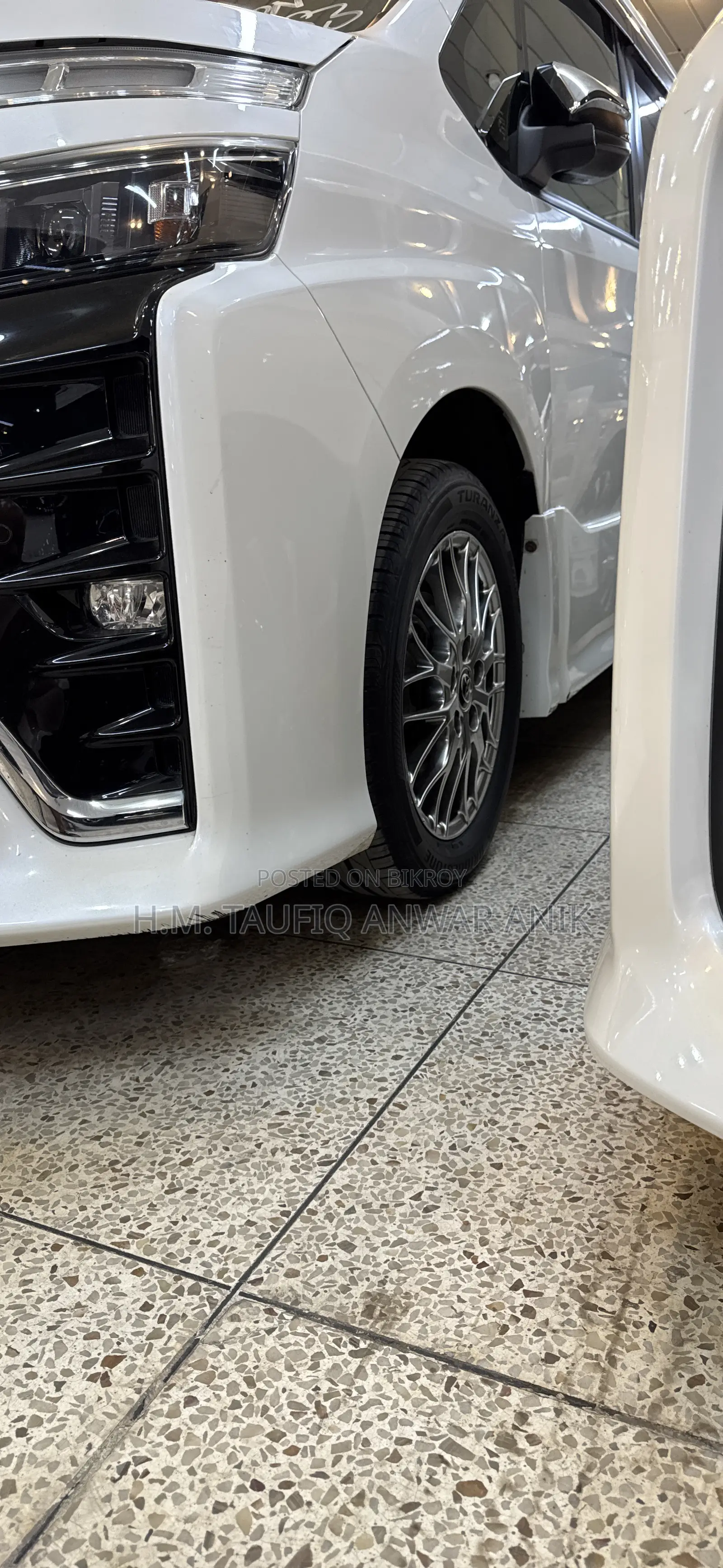 Toyota Voxy 2022 Pearl