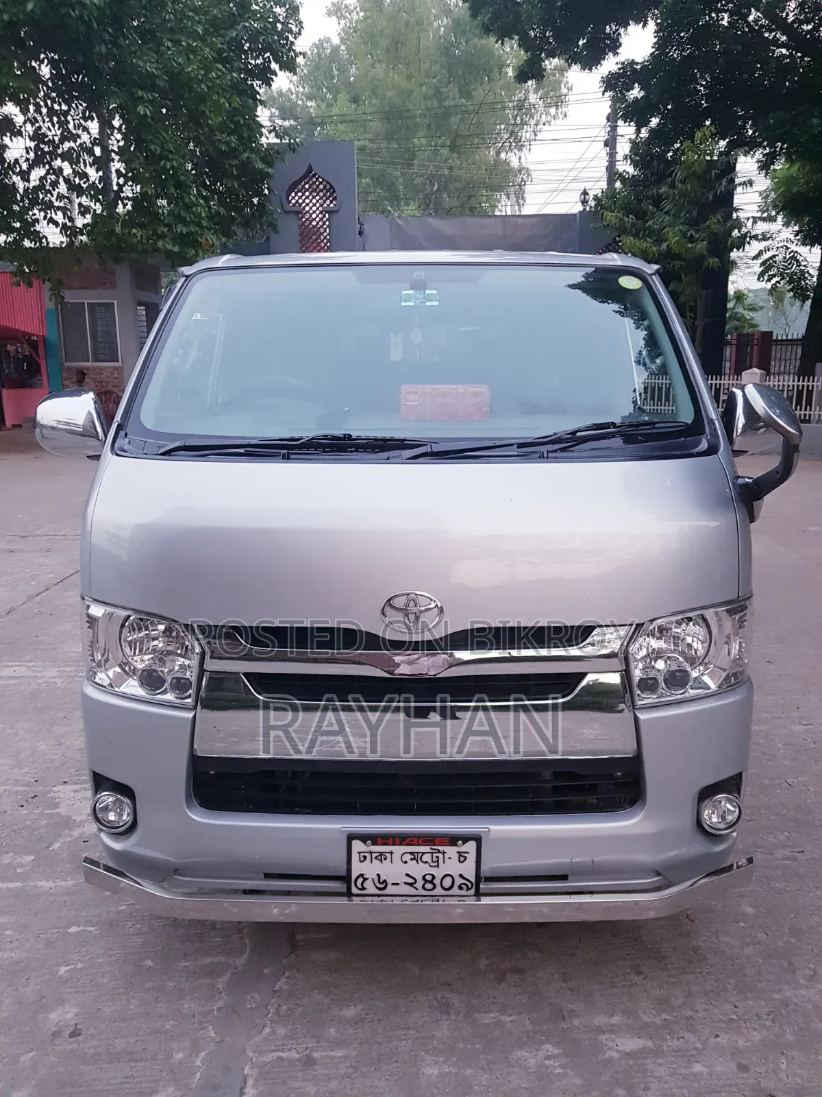 Toyota HiAce 2012 Silver