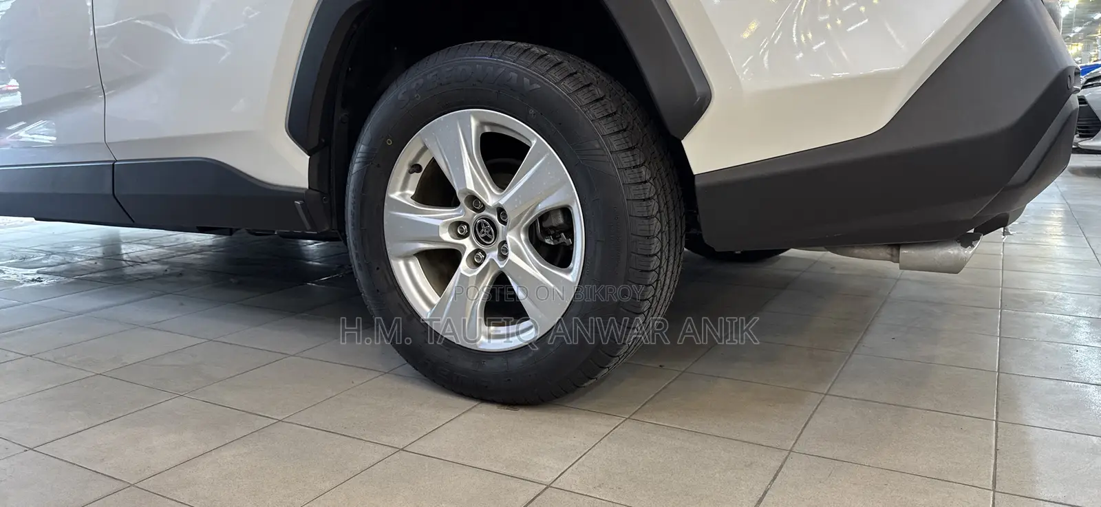 Toyota RAV4 XLE Premium AWD 2020 White