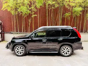 নিসান এক্স-ট্রেইল ২০১২ ব্ল্যাক