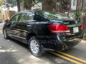 Toyota Premio 2016 Black