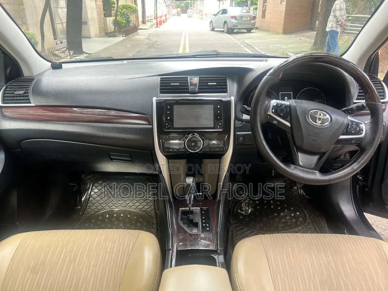 Toyota Premio 2016 Black