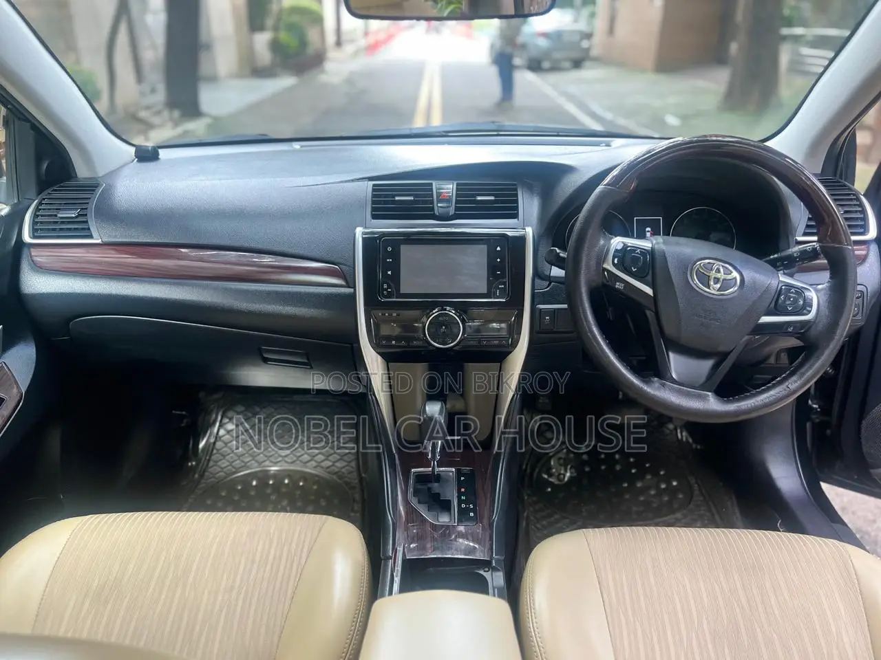 Toyota Premio 2016 Black
