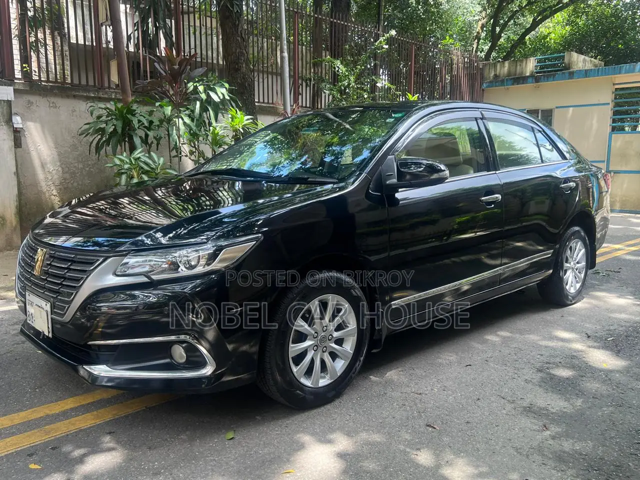 Toyota Premio 2016 Black