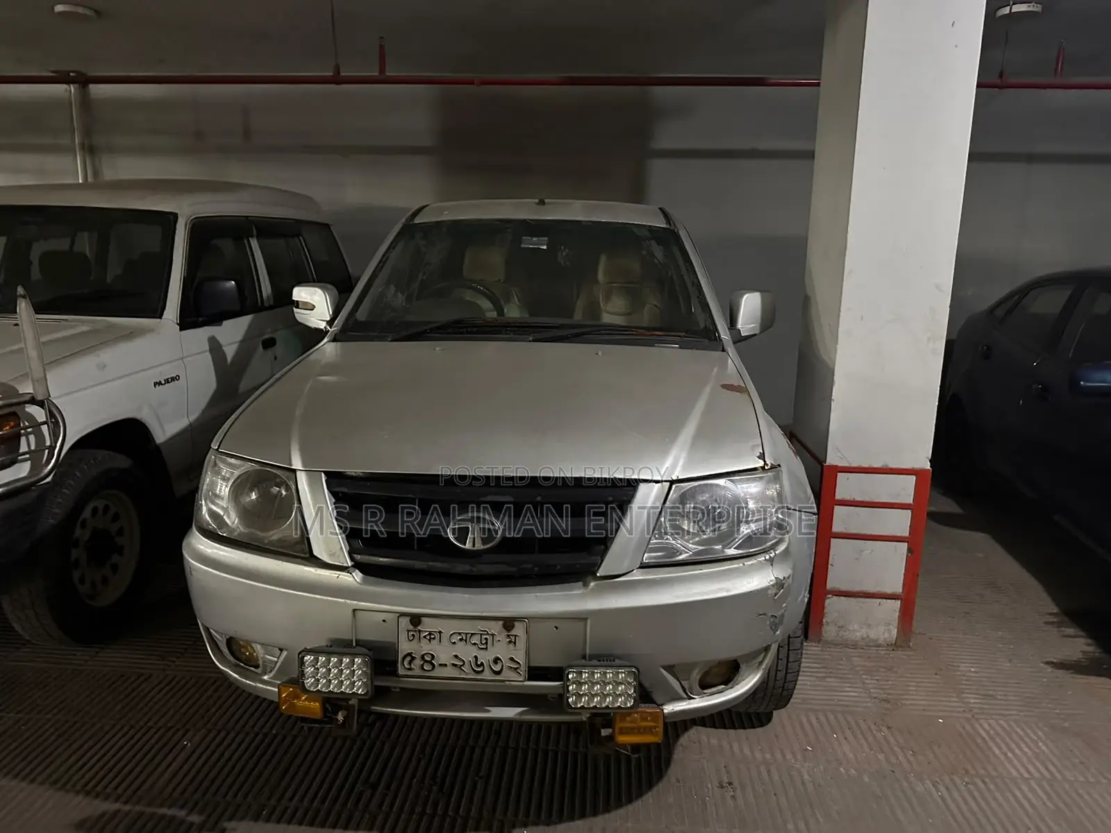 Tata Xenon 2012 Silver