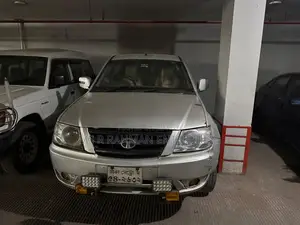 Tata Xenon 2012 Silver
