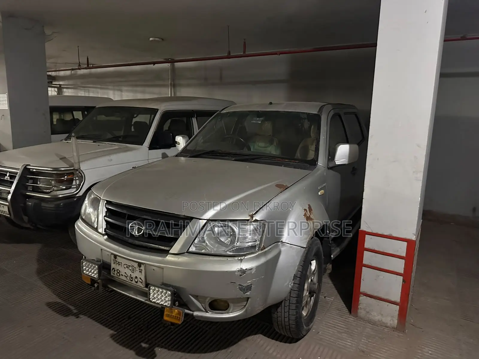 Tata Xenon 2012 Silver