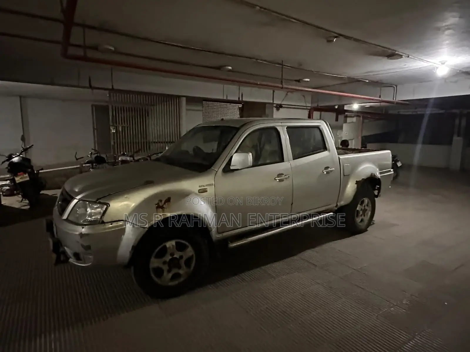 Tata Xenon 2012 Silver