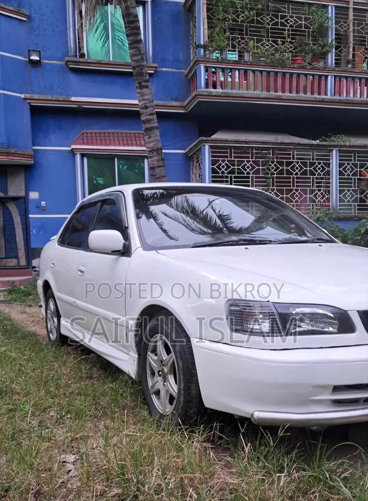 Toyota Corolla 1998 White