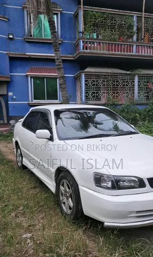 Toyota Corolla 1998 White