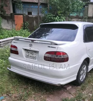 Toyota Corolla 1998 White