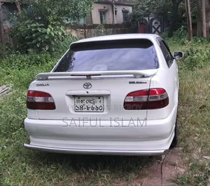 Toyota Corolla 1998 White