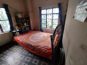 Sturdy Iron Bed (5 feet / 7 feet)