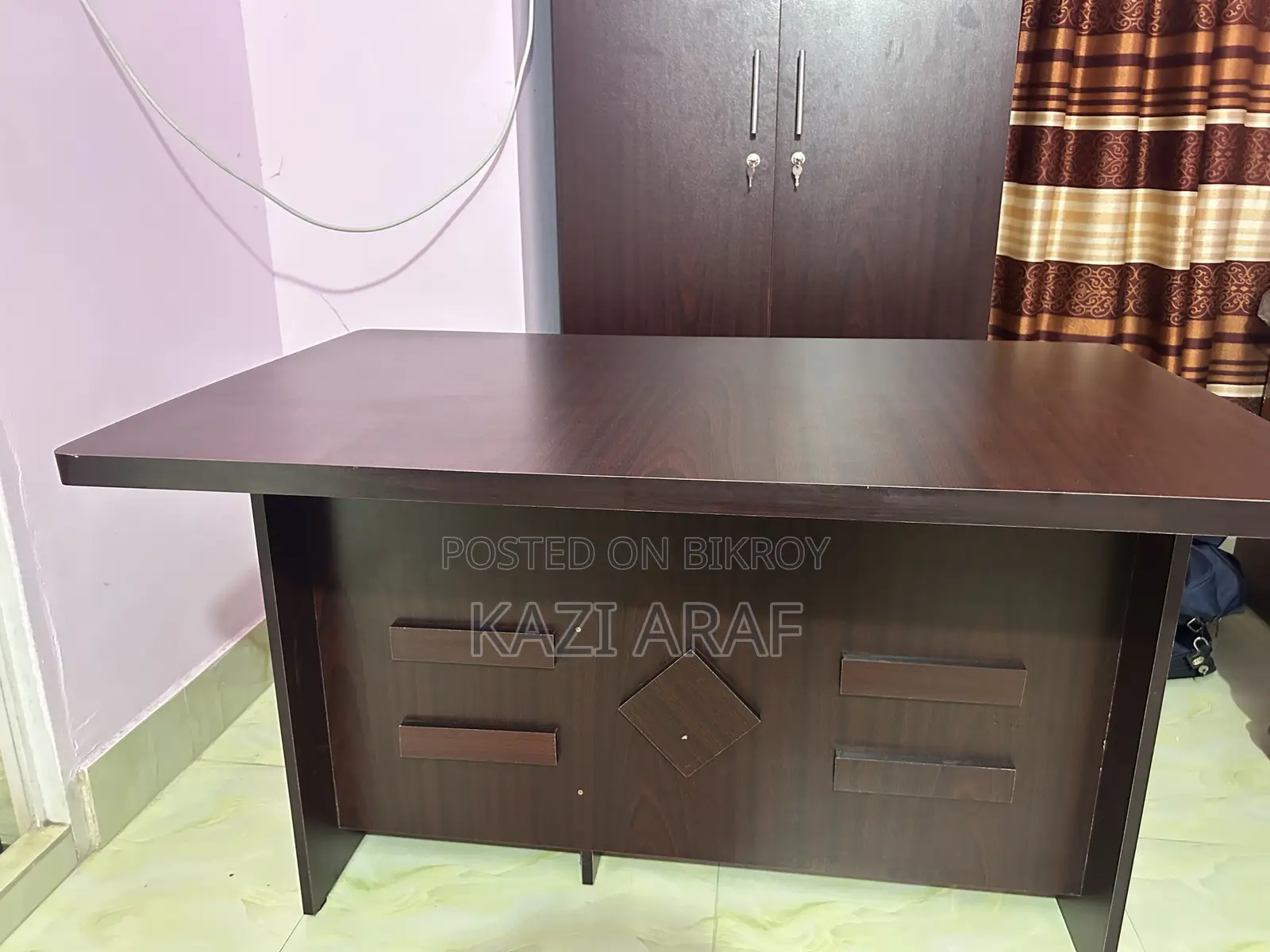 Reading Table