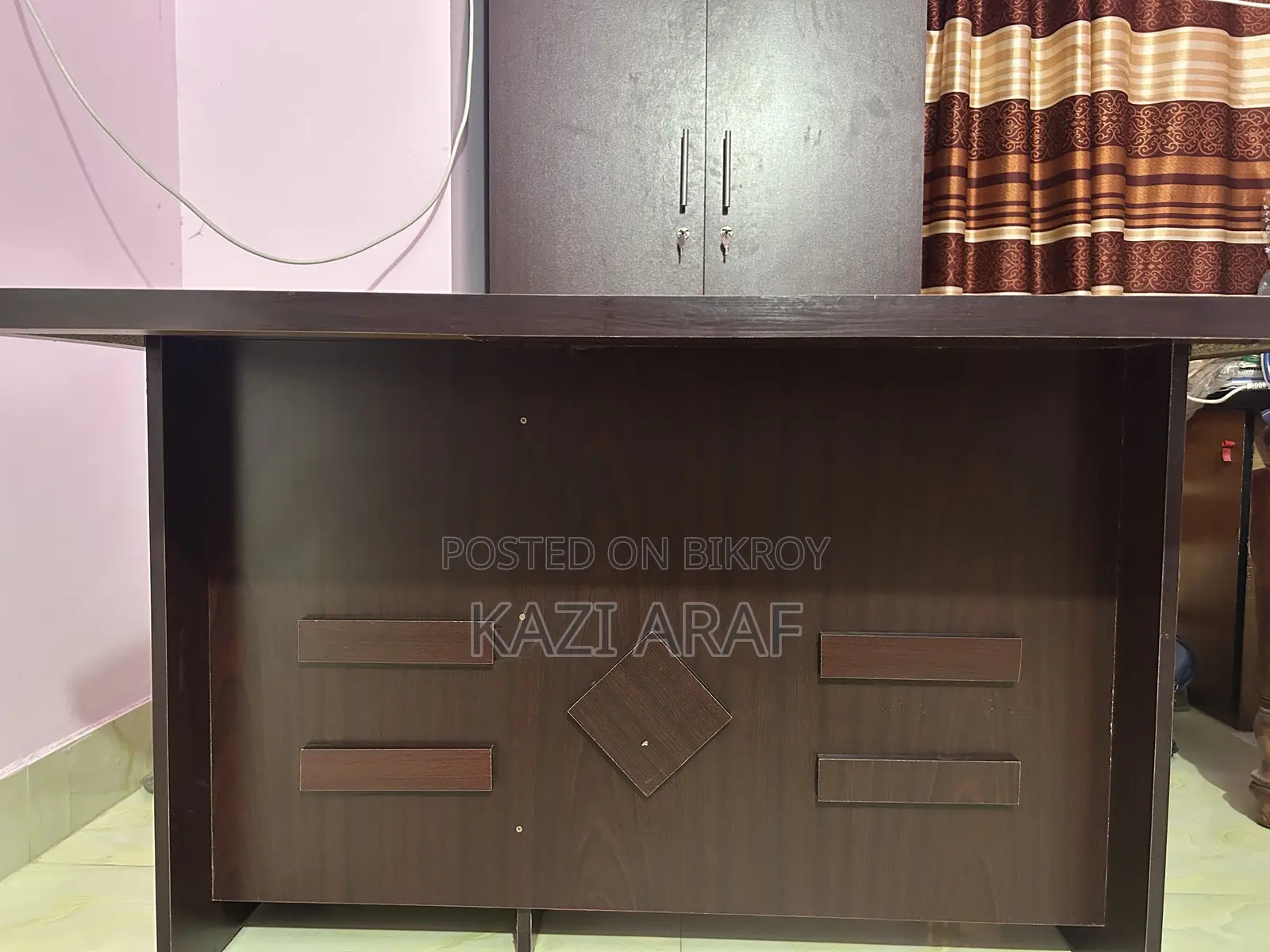 Reading Table