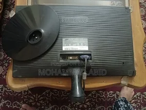 স্যামসাং এলইডি মনিটর