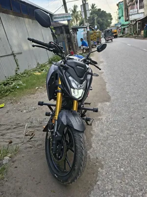 হোন্ডা হর্নেট ২.০ ২০২৫ ব্ল্যাক