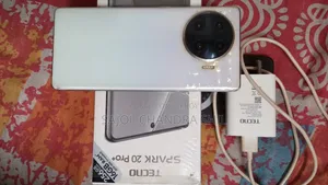 টেকনো স্পার্ক ২০ প্রো প্লাস ২৫৬ জিবি হোয়াইট