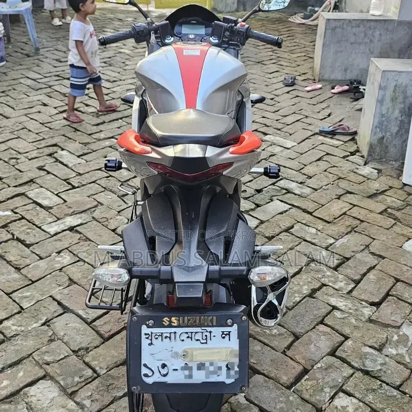 Suzuki Gixxer SF 2024 Orange