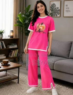 Ladies Half Sleeve T-Shirt & Pant Set